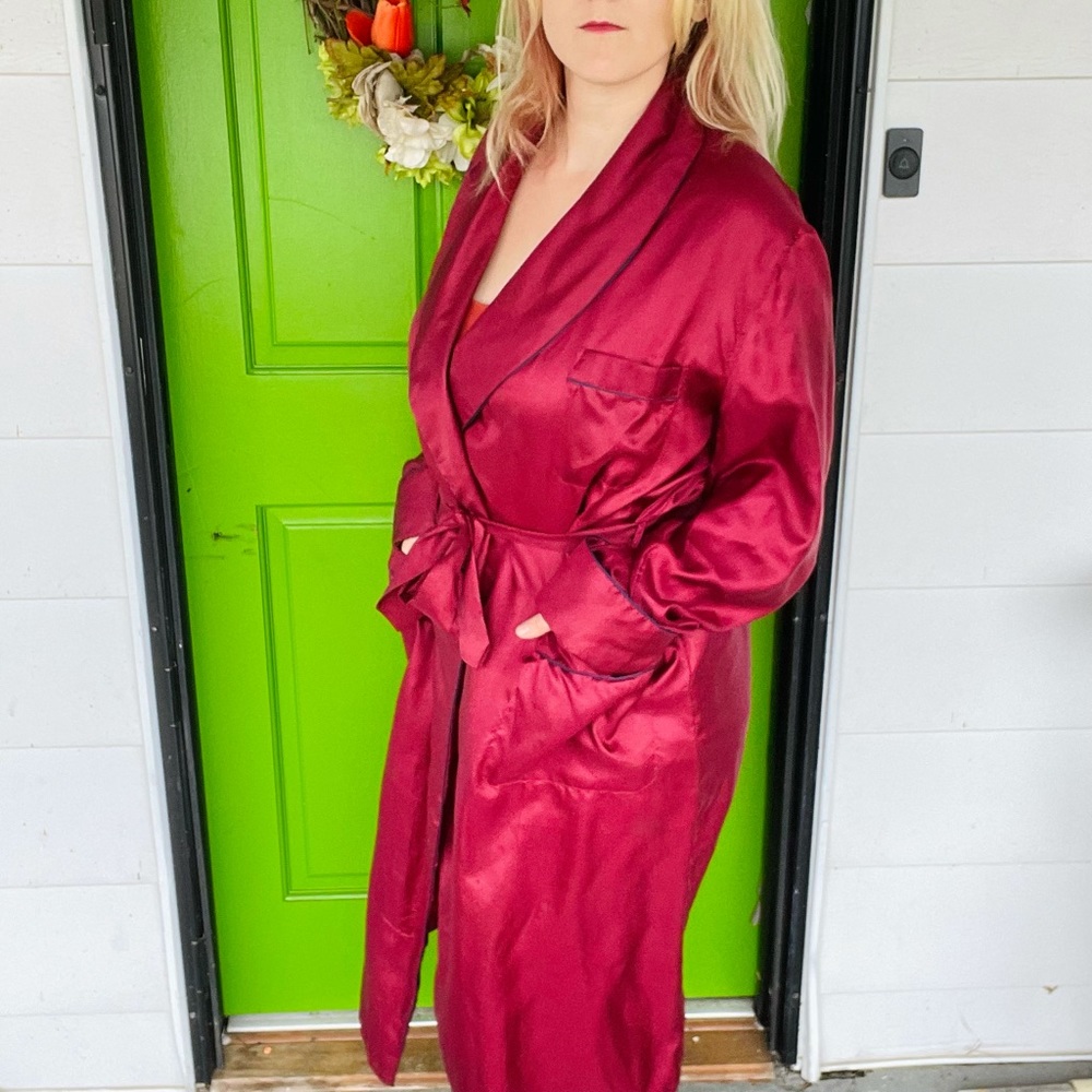 Vintage Carracci 100 Chinese Silk Red Robe Christmas Gem